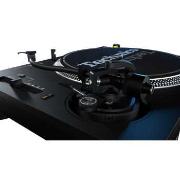 Technics SL-1200mk7 black, tonearm detail
