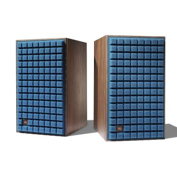 JBL L-82 mkII Classic with blue grilles