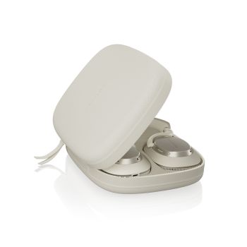 Bowers & Wilkins PX7 S3 canvas white in case