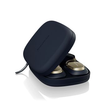 Bowers & Wilkins PX8 S2 midnight blue in case