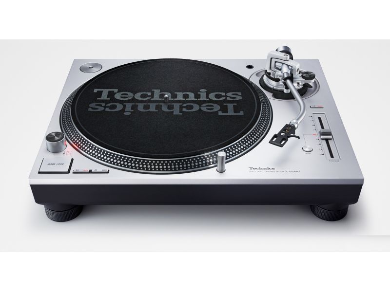 Technics SL-1200mk7 silver