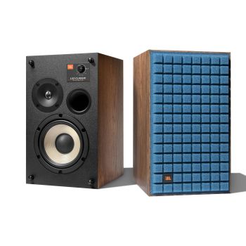 JBL L-82 mkII Classic with blue grilles